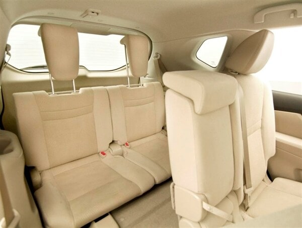 2014-nissan-rogue-interior-third-row-detail-600-001