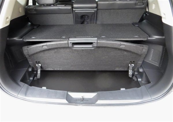 2014-nissan-rogue-rear-cargo-bay-detail2-600-001