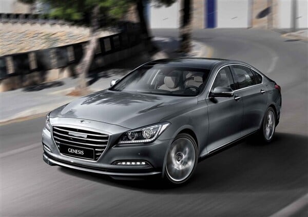 2015-hyundai-genesis3-600-001