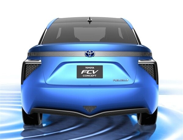 toyota-fuel-cell-vehicle-concept-tail-on-static1-600-001