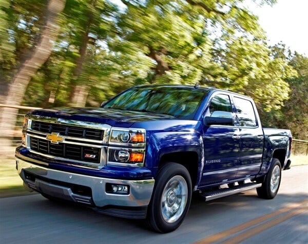 2014-chevrolet-silverado-ltz-front-action-600-001