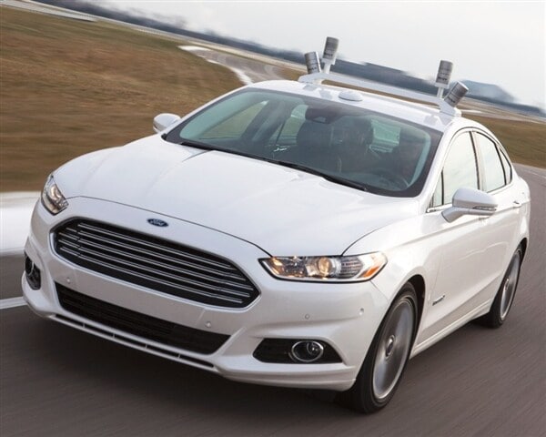 2014-ford-fusion-hybrid-autonomous-car-front-action-600-001