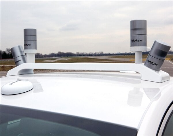 2014-ford-fusion-hybrid-autonomous-car-lidar-array-600-001