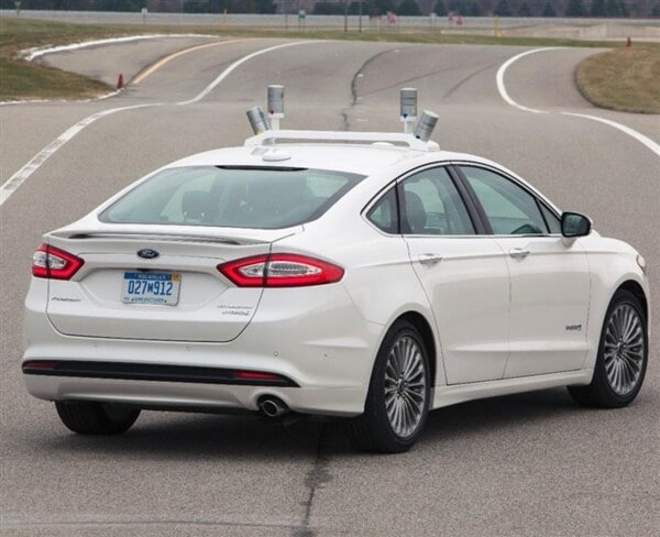 2014-ford-fusion-hybrid-autonomous-car-rear-static-600-001