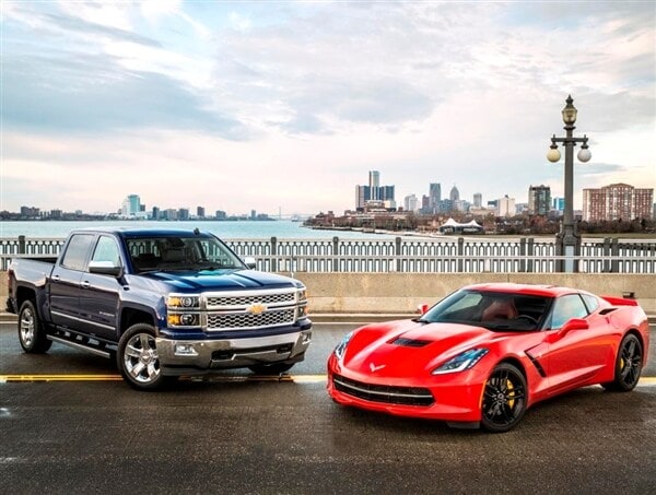 2014-nacoty-winners-silverado-corvette-group-600-001