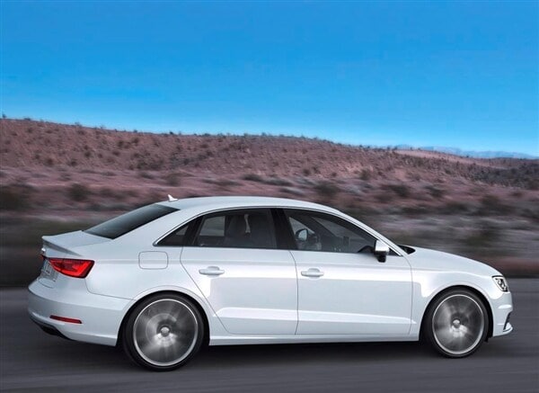 2015-audi-a3-sedan-pan-action-600-001