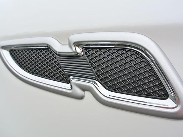 2015-kia-k900-exterior-01-600-001