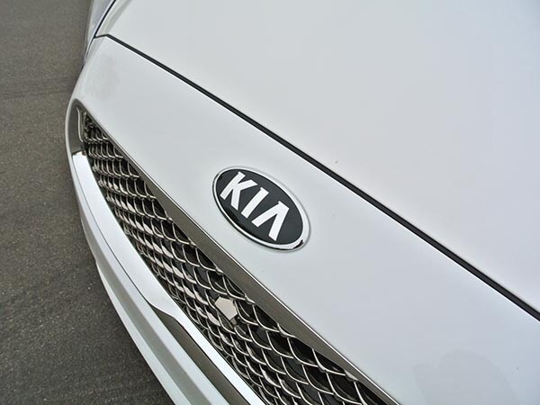2015-kia-k900-exterior-04-600-001