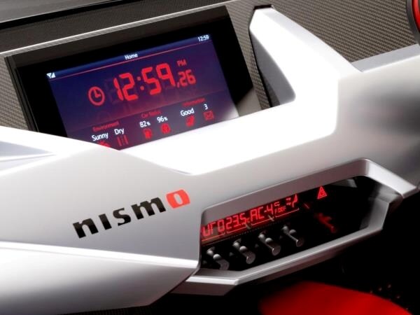 nissan-idx-nismo-interior3-600-600-001