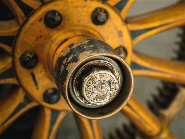 porsche-p1-egger-lohner-wheel-detail-600-001