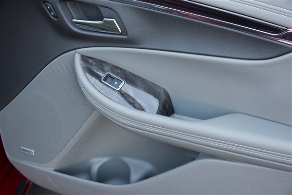 2014-chevy-impala-17-600-001