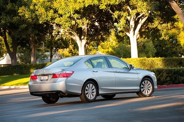 2014-honda-accord-07-600-001