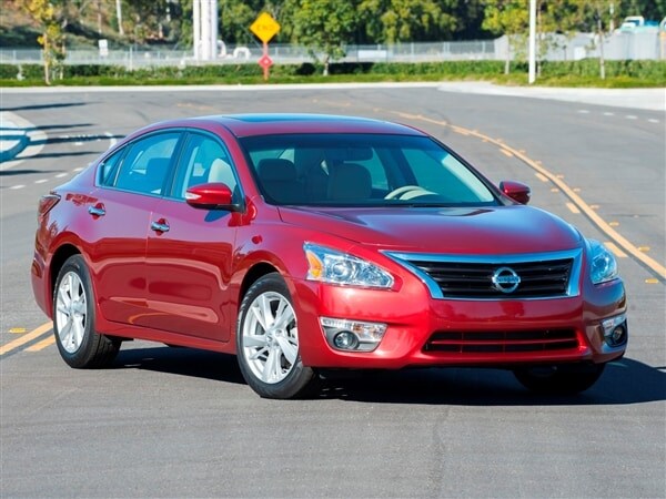 2014-nissan-altima-hero-600-001