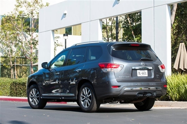 2014-nissan-pathfinder-02-600-001