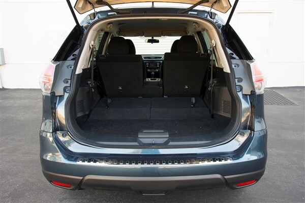 2014-nissan-rogue-15-600-001
