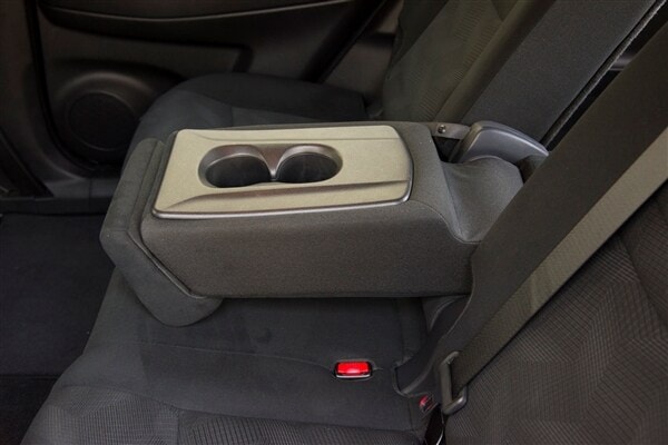 2014-nissan-rogue-18-600-001