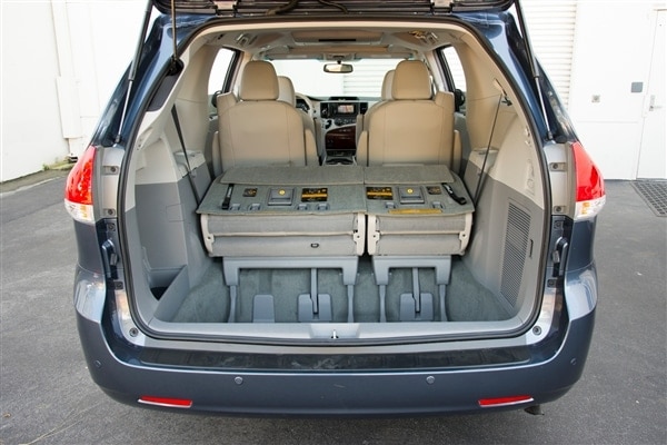 2014-toyota-sienna-11-600-001