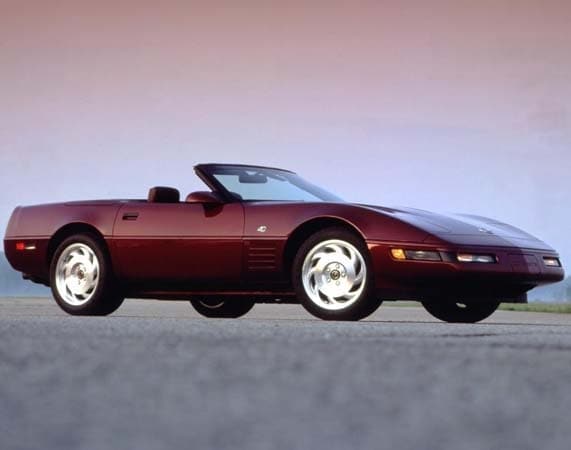 40th-anniversary-corvette-convertible-front-static-600-001