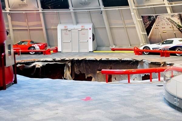 sinkhole-at-the-national-corvette-musuem1-600-001