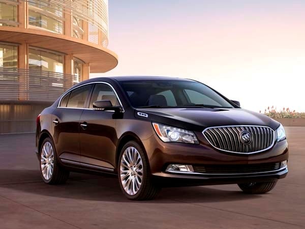 2014-buick-lacrosse-passengers-side-front-three-quarters-600-001