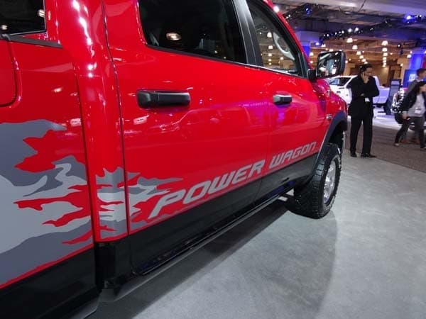 2014-nyias-2-004-600-001