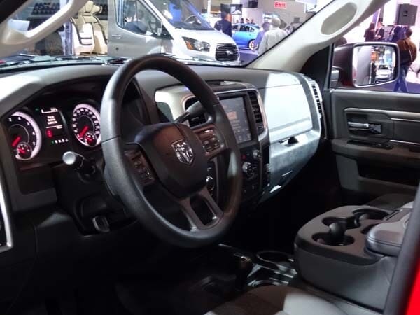 2014-nyias-2-011-600-001