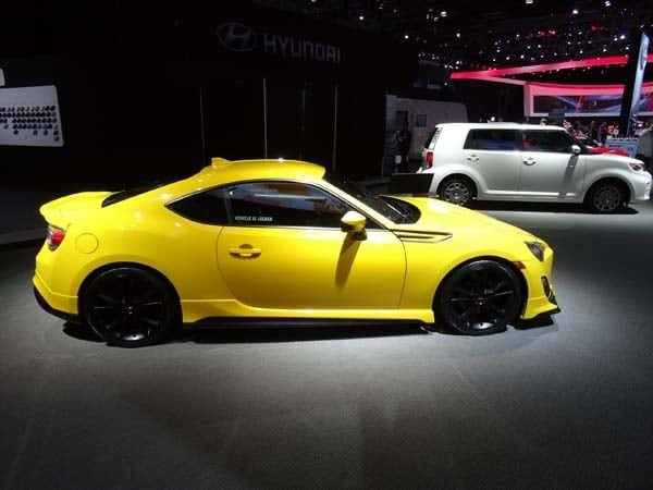 2014-nyias-3-015-600-001