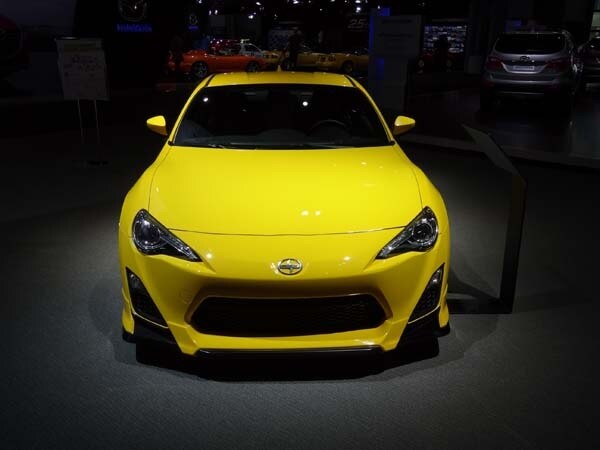 2014-nyias-3-017-600-001