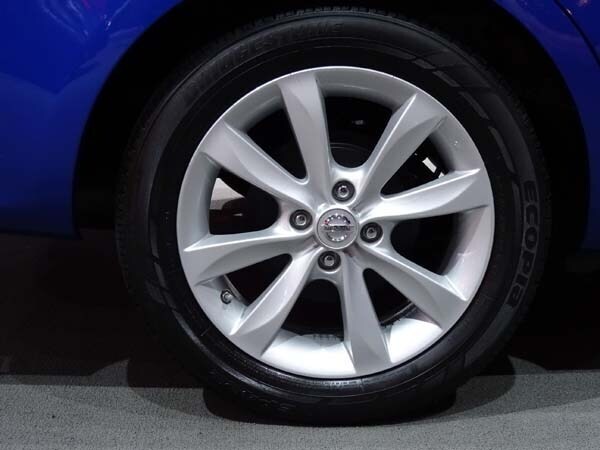 2014-nyias-3-019-600-001