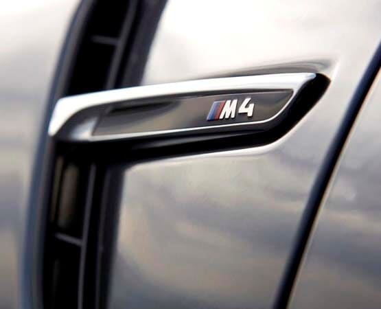 2015-bmw-m4-convertible-side-vent-strake-detail-600-001