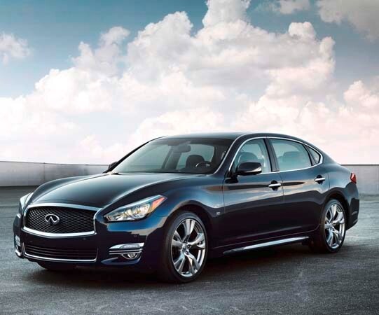 2015-infiniti-q70-front-static-600-001