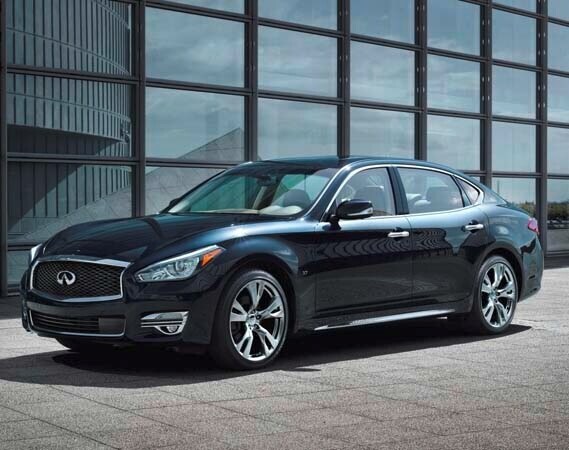 2015-infiniti-q70-front-static2-600-001