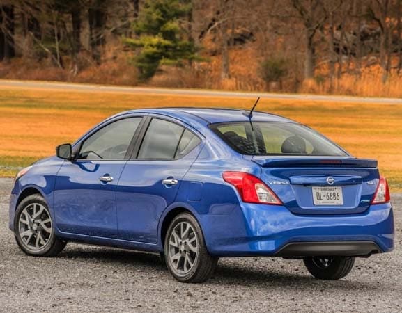 2015-nissan-versa-sedan-rear-static-600-001