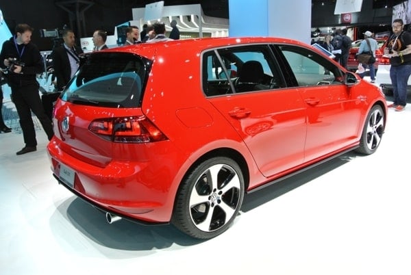 2015-vw-golf-2-600-001