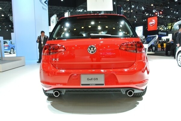 2015-vw-golf-8-600-001