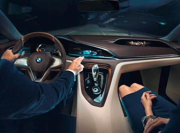 bmw-vision-future-luxury-dash-detail3-600-001