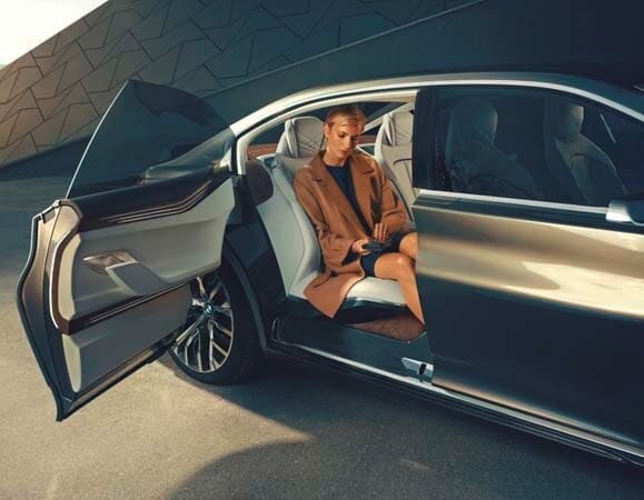 bmw-vision-future-luxury-rear-door-open1-600-001