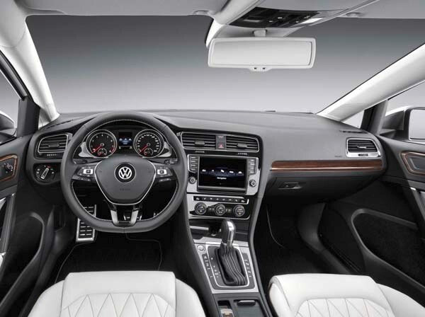 volkswagen-new-midsize-coupe-concept-dash-detailjpg-600-001