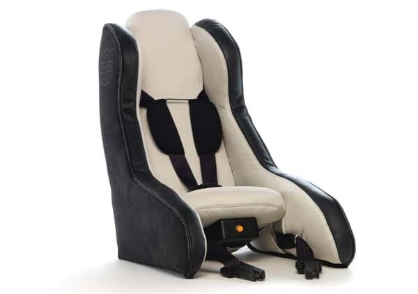 volvo-inflatable-child-seat1-600-001