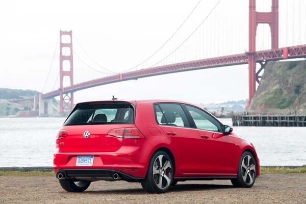 2015 Volkswagen Golf pricing will start at $18,815