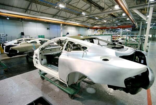 aston-martin-factory2-600-001
