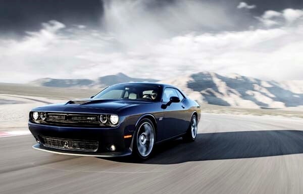 2015 Dodge Challenger SRT bows with a 6.2-liter V8 Hellcat engine, boasts 600+ horsepower