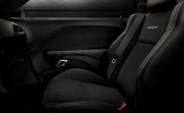 2015 Dodge Challenger SRT bows with a 6.2-liter V8 Hellcat engine, boasts 600+ horsepower