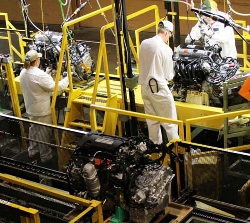 Japanese automakers team up to develop more efficient engines
