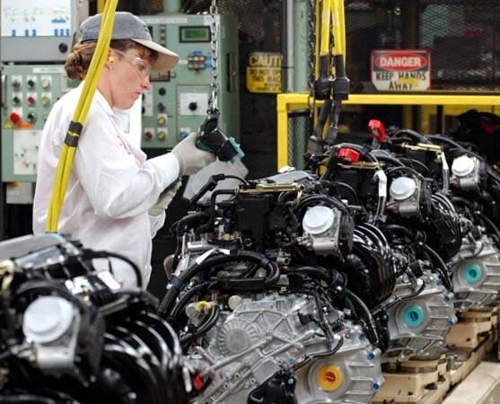 Japanese automakers team up to develop more efficient engines