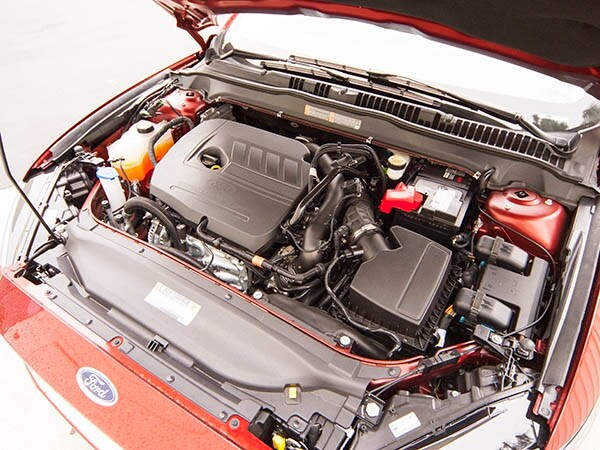 2014-ford-fusion-se-exterior-06-600-001