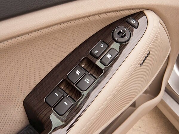 2014-kia-optima-ex-interior-02-600-001