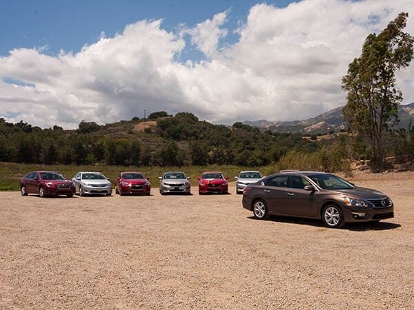 2014-nissan-altima-exterior-01-600-001