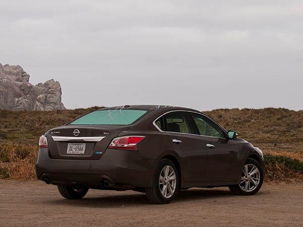 2014-nissan-altima-exterior-02-600-001