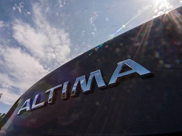 2014-nissan-altima-exterior-06-600-001